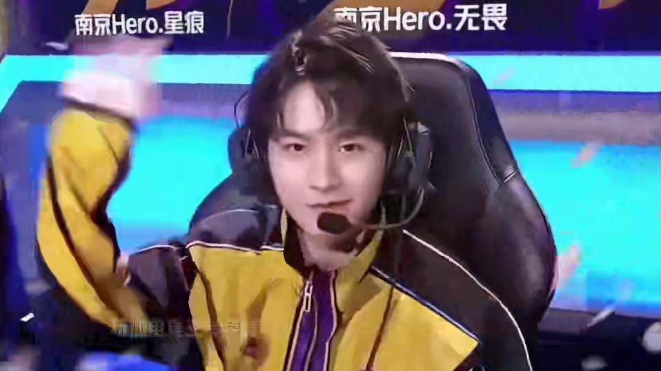 着决定性作 着决定性作