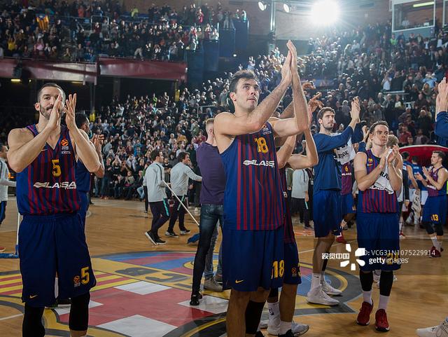 在转牌施压 在转牌施压